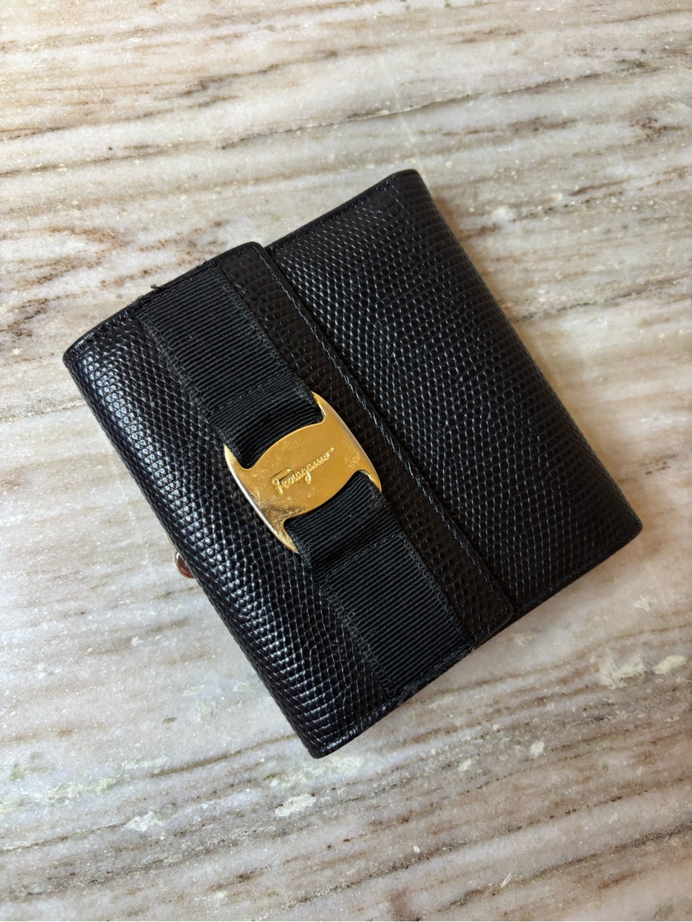 Salvatore Ferragamo Vara Bow Wallet Black Lizard Embossed Leather Kisslock Coin - Picture 3 of 11